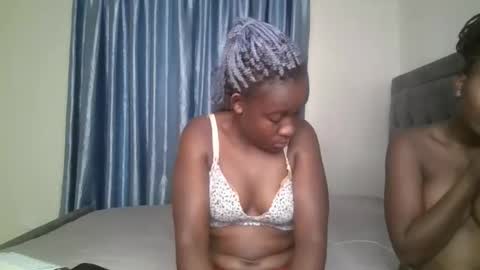 Snapshot of ebony_doll11 chatting on 2, 11, 2025 melons online show from 2, 11, 2025