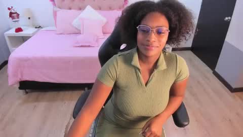 ebony_fantasy2 online show from 19, 11, 2025