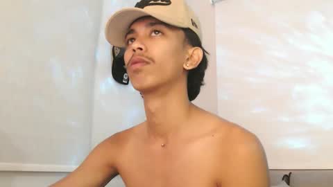 ebony_fuckboy online show from 27, 11, 2025