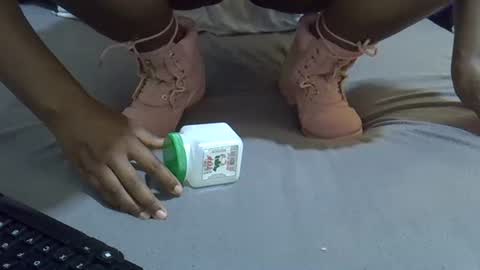 Snapshot of ebony_maria chatting on 18, 10, 2025 ebony_maria online show from 18, 10, 2025