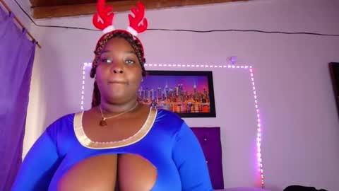Snapshot of ebony_neighbormoans chatting on 18, 12, 2025 LINA online show from 18, 12, 2025