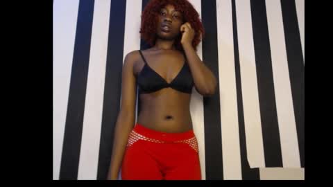 Snapshot of ebony_petitequeen chatting on 1, 10, 2025 Ella online show from 1, 10, 2025