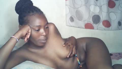 Snapshot of ebony_phoenix12 chatting on 25, 10, 2025 ebony_phoenix12 online show from 25, 10, 2025