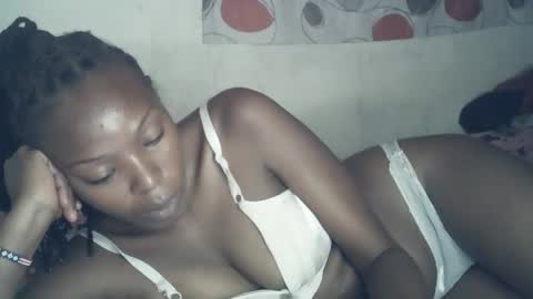 Snapshot of ebony_phoenix12 chatting on 12, 11, 2025 ebony_phoenix12 online show from 12, 11, 2025