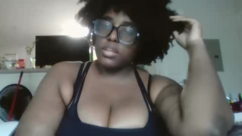 Snapshot of ebonybigtitqueen1 chatting on 6, 10, 2025 ebonybigtitqueen1 online show from 6, 10, 2025