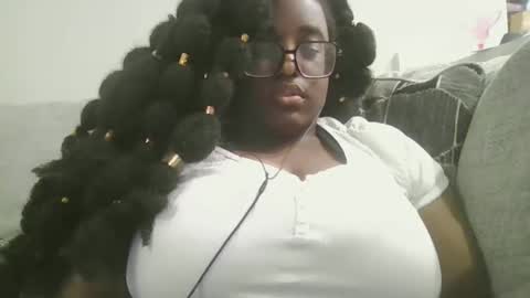 Snapshot of ebonybigtitqueen1 chatting on 18, 10, 2025 ebonybigtitqueen1 online show from 18, 10, 2025