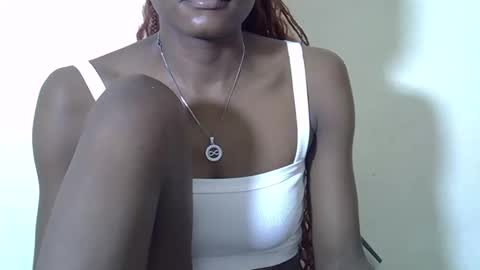 Snapshot of ebonycutegal4 chatting on 27, 10, 2025 MELLEN online show from 27, 10, 2025