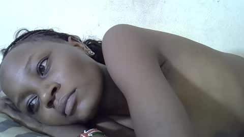 Snapshot of ebonycutegal4 chatting on 15, 12, 2025 MELLEN online show from 15, 12, 2025