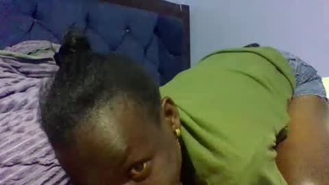 Snapshot of ebonydol2 chatting on 24, 2, 2025 ebonydol2 online show from 24, 2, 2025