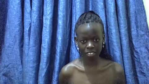 Snapshot of ebonydol2 chatting on 8, 3, 2025 ebonydol2 online show from 8, 3, 2025