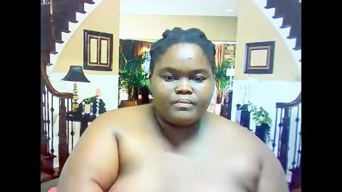 ebonyhotbuns4u2luv online show from 5, 3, 2025