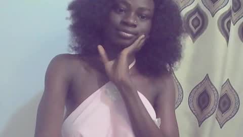 Snapshot of ebonypetiti chatting on 29, 9, 2025 queen online show from 29, 9, 2025