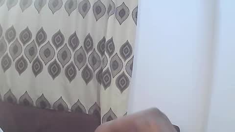 Snapshot of ebonypetiti chatting on 8, 10, 2025 queen online show from 8, 10, 2025