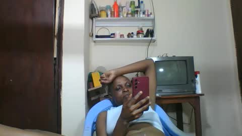 Snapshot of ebonyqueen4 chatting on 19, 10, 2025 JACKLINE online show from 19, 10, 2025