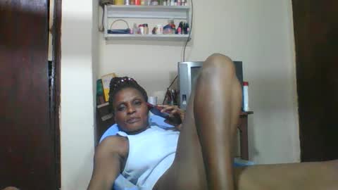 Snapshot of ebonyqueen4 chatting on 2, 11, 2025 JACKLINE online show from 2, 11, 2025