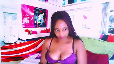 Snapshot of ebonyseductionz chatting on 25, 1, 2025 Zammy online show from 25, 1, 2025