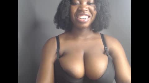 Snapshot of ebonyx_dripqueen chatting on 27, 11, 2025 Loveth online show from 27, 11, 2025
