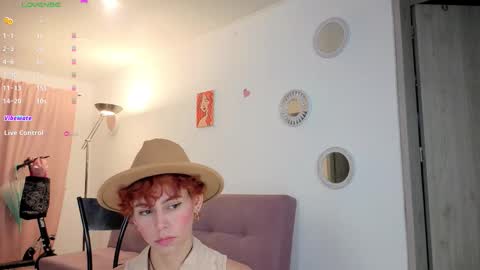 Snapshot of ecchi_sixxx chatting on 27, 11, 2025 Colette online show from 27, 11, 2025