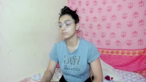    online show from 19, 11, 2025