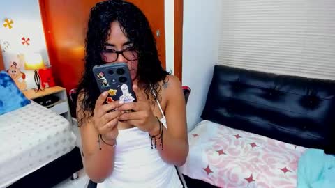 Snapshot of edelaine_rogers chatting on 18, 12, 2025 ede online show from 18, 12, 2025