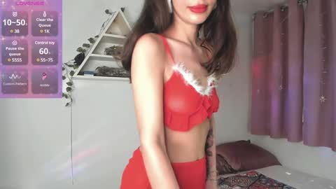 Snapshot of eden_heaven chatting on 13, 12, 2024 Eden Heaven online show from 13, 12, 2024