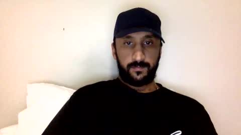 Snapshot of edgeuk1 chatting on 13, 11, 2025 edgeuk1 online show from 13, 11, 2025