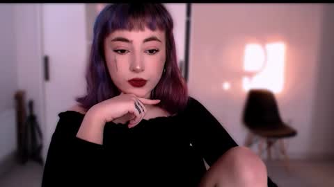 fickle demon made of clumps of matter online show from 20, 12, 2025