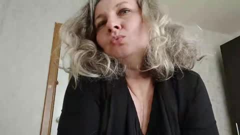 edithmanning online show from 11, 5, 2026