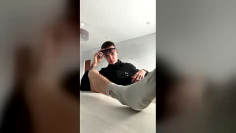 edward_secret online show from 8, 2, 2026