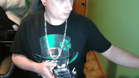 edwardaims_2please online show from 18, 5, 2026