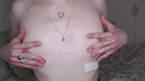 Snapshot of effa__laska chatting on 1, 11, 2025 effa__laska online show from 1, 11, 2025