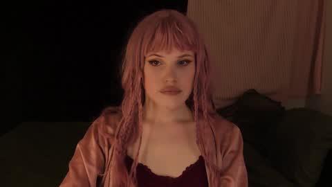 Snapshot of effiemur chatting on 1, 12, 2024 Effie Mur online show from 1, 12, 2024