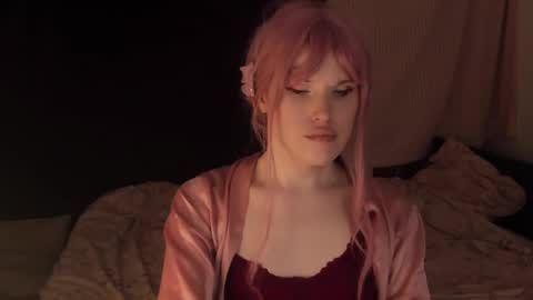 Snapshot of effiemur chatting on 5, 1, 2025 Effie Mur online show from 5, 1, 2025