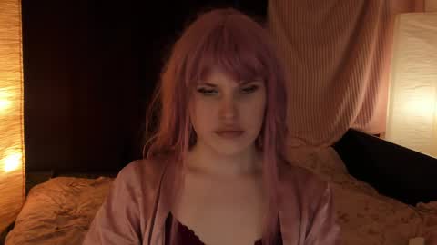 Snapshot of effiemur chatting on 5, 3, 2025 Effie Mur online show from 5, 3, 2025