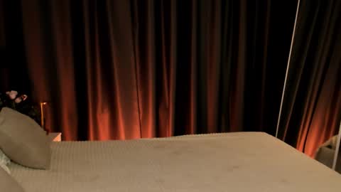 Effie Mur online show from 19, 2, 2026