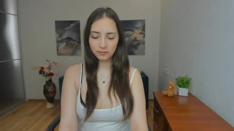 Snapshot of effy_royse chatting on 3, 5, 2026 Effy Royse online show from 3, 5, 2026