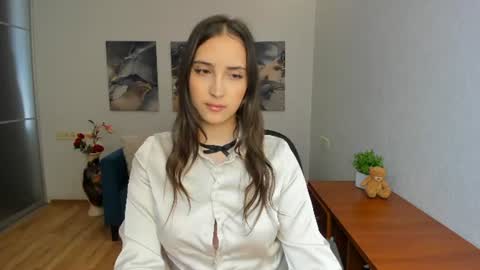 Snapshot of effy_royse chatting on 18, 6, 2026 Effy Royse online show from 18, 6, 2026