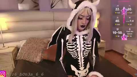    online show from 18, 9, 2025