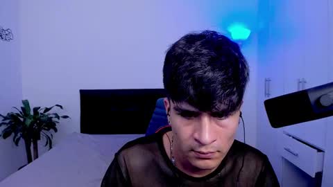 Snapshot of eiden_allenx1 chatting on 4, 2, 2025 eiden_allenx1 online show from 4, 2, 2025