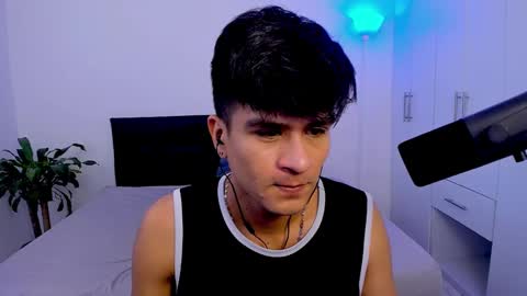 Snapshot of eiden_allenx1 chatting on 5, 2, 2025 eiden_allenx1 online show from 5, 2, 2025