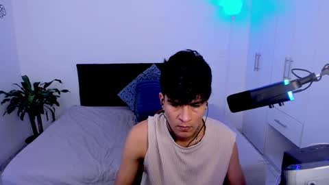 Snapshot of eiden_allenx1 chatting on 6, 2, 2025 eiden_allenx1 online show from 6, 2, 2025