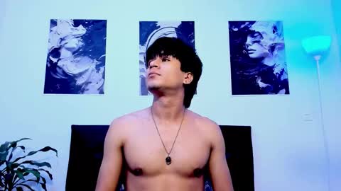 Snapshot of eiden_allenx1 chatting on 8, 10, 2025 eiden_allenx1 online show from 8, 10, 2025