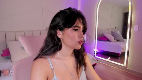 Snapshot of eimmy_bm chatting on 4, 12, 2025 eimmy_bm online show from 4, 12, 2025