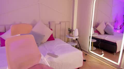 Snapshot of eimmy_bm chatting on 14, 12, 2025 eimmy_bm online show from 14, 12, 2025