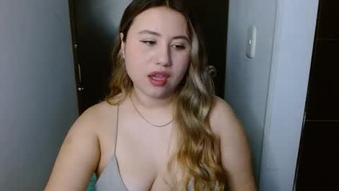 Snapshot of eimy_collin chatting on 13, 5, 2026 EIMY MODEL INDEPENDENT online show from 13, 5, 2026