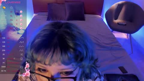 Snapshot of eimy_smit chatting on 17, 12, 2025 eimy online show from 17, 12, 2025