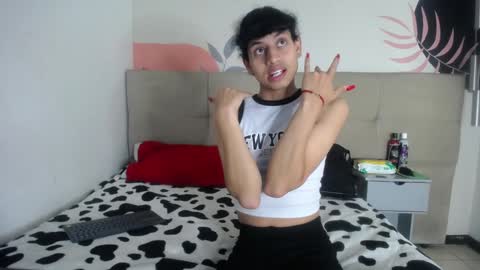 Snapshot of eimyflorian chatting on 5, 2, 2025 Eimyflorian online show from 5, 2, 2025