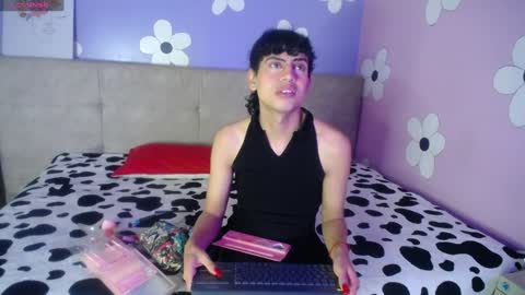 Snapshot of eimyflorian chatting on 8, 2, 2025 Eimyflorian online show from 8, 2, 2025