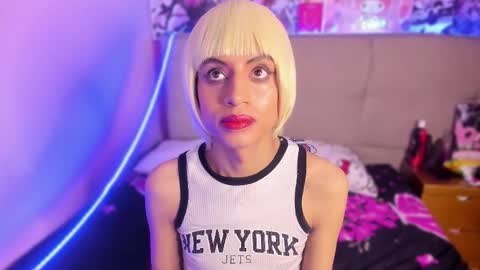 Snapshot of eimyflorian chatting on 17, 11, 2025 Eimyflorian online show from 17, 11, 2025