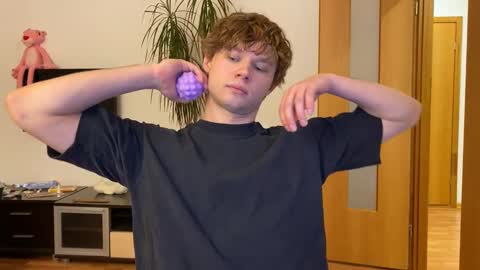 Eitan online show from 3, 3, 2025